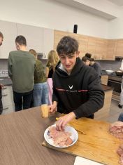 received 1399923938168405