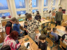 received 1596423068388359