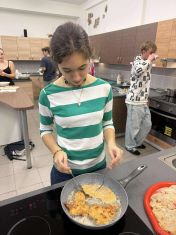 received 2496371900763779