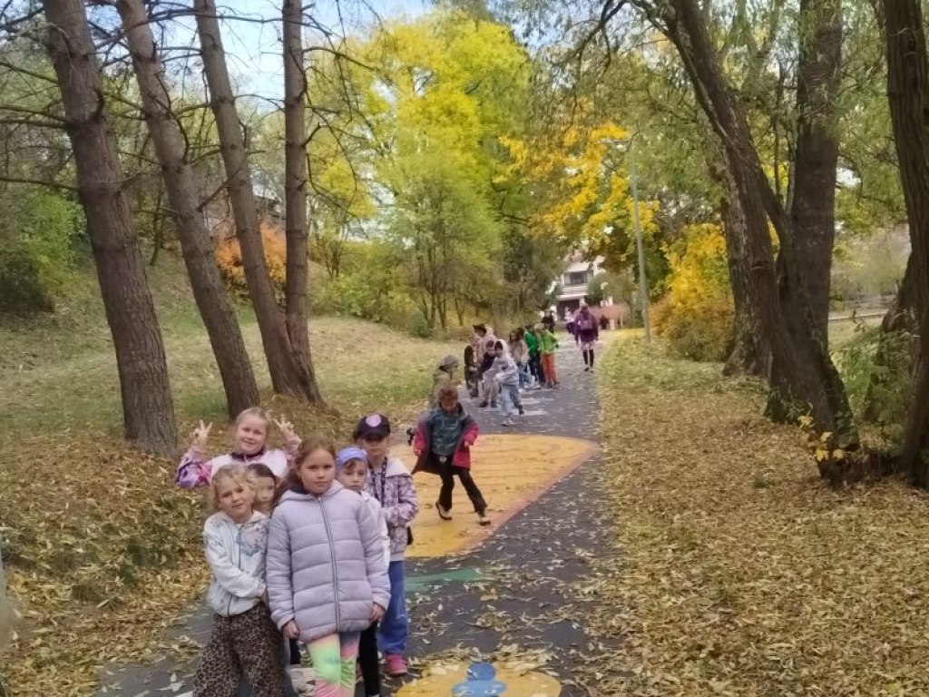 barvy-podzimu-se-skolni-druzinou 7