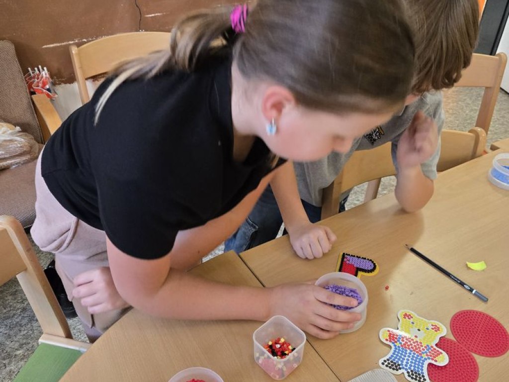 listopad-zazehlujeme-koralky 4